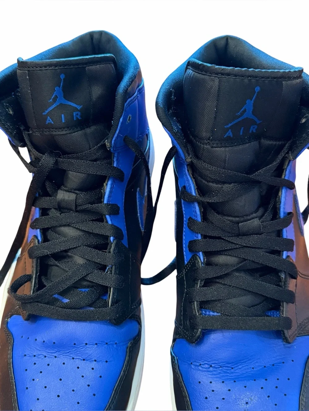 Classic Air Jordan 1 Mid Hyper Royal men’s sneakers
